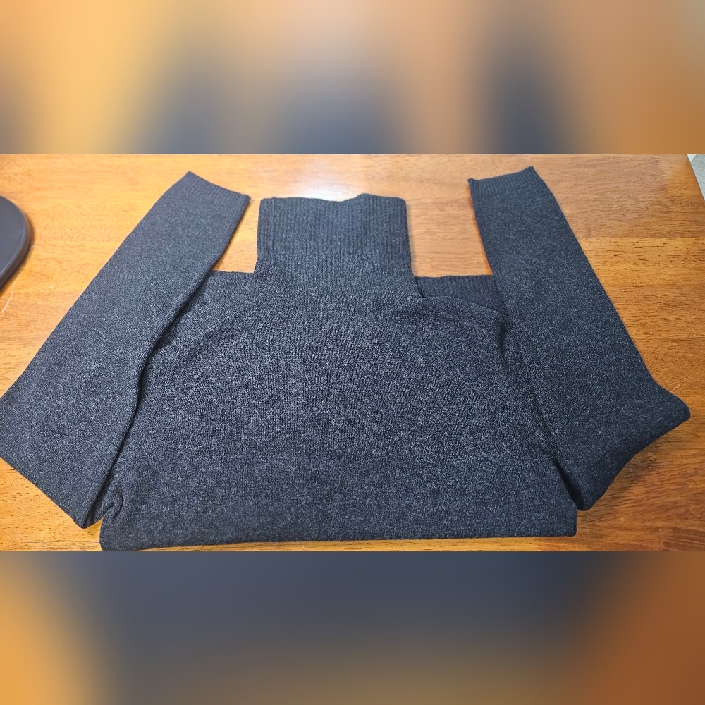 Women's cashmere turtleneck